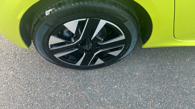 Peugeot 208 1.2 PureTech 100 Allure 5dr Petrol Hatchback